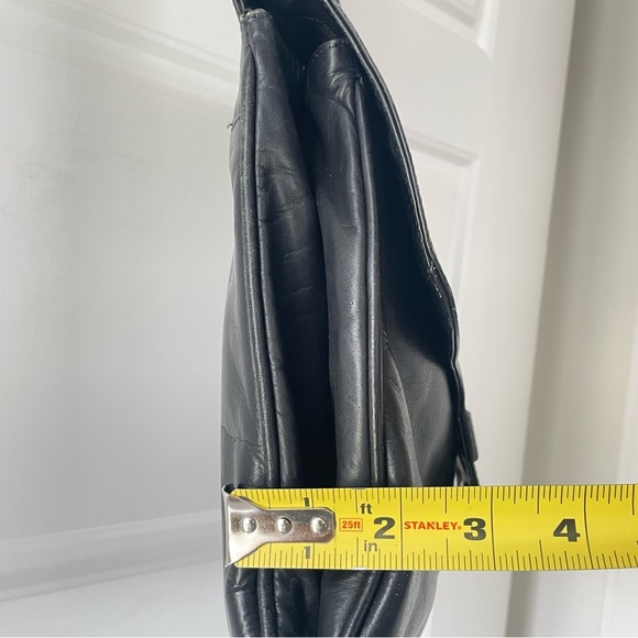 Kenneth Cole New York Black Shoulder Women Bag - Picture 14 of 16